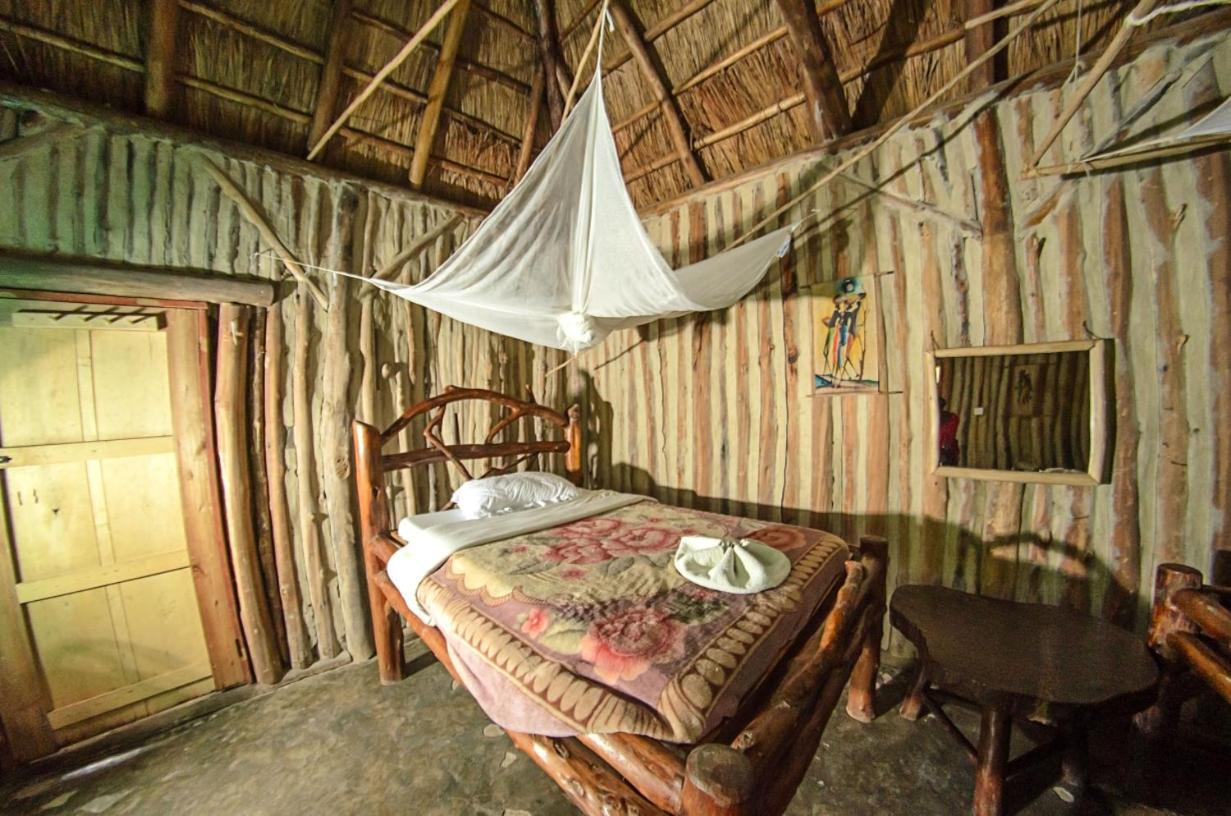 Dave The Cave Eco Lodge And Cultural Campsite Rubirizi Extérieur photo