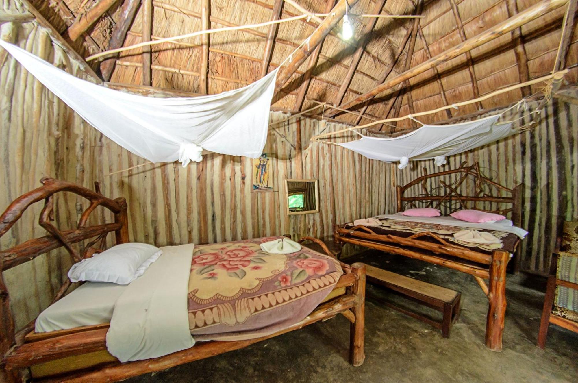 Dave The Cave Eco Lodge And Cultural Campsite Rubirizi Extérieur photo