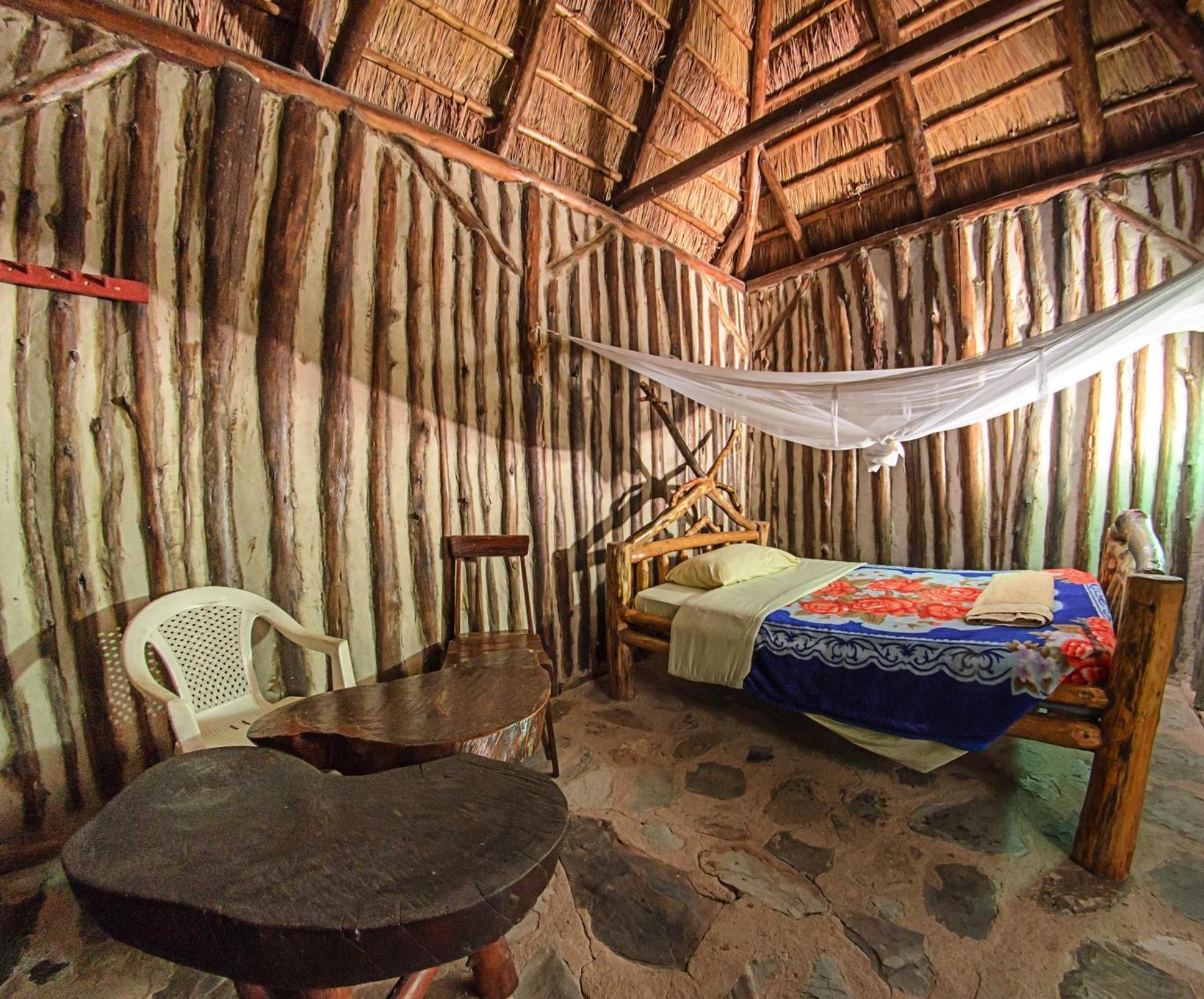 Dave The Cave Eco Lodge And Cultural Campsite Rubirizi Extérieur photo
